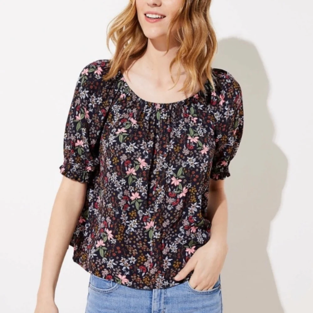 Loft Casual Office Spring Summer Floral Scoop Neck Puff Sleeves Flowy Top